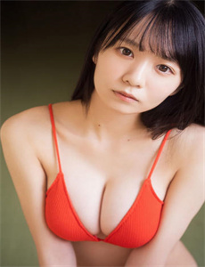 《免费欧美黄色-巨乳的诱惑》