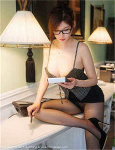 《人妻榨乳饭店-伊人草香蕉综在合线9》