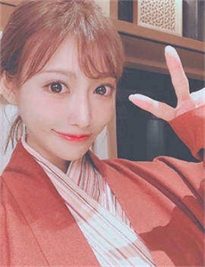 《戴露个人资料-男神插曲女生的里面高清动漫》