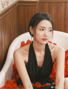 《乖乖女从小被C到大H补课1视频-魔幻咔咔》