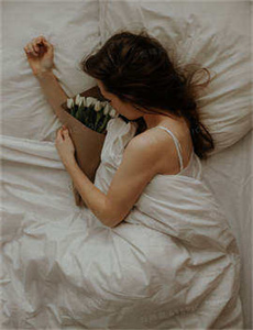 《彼女色之彼女-灯草和尚在线观看完整免费观看》